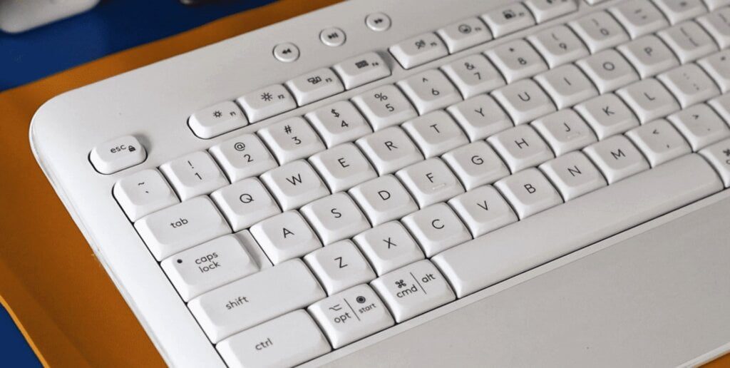Wireless keyboard from logitech for office usage 