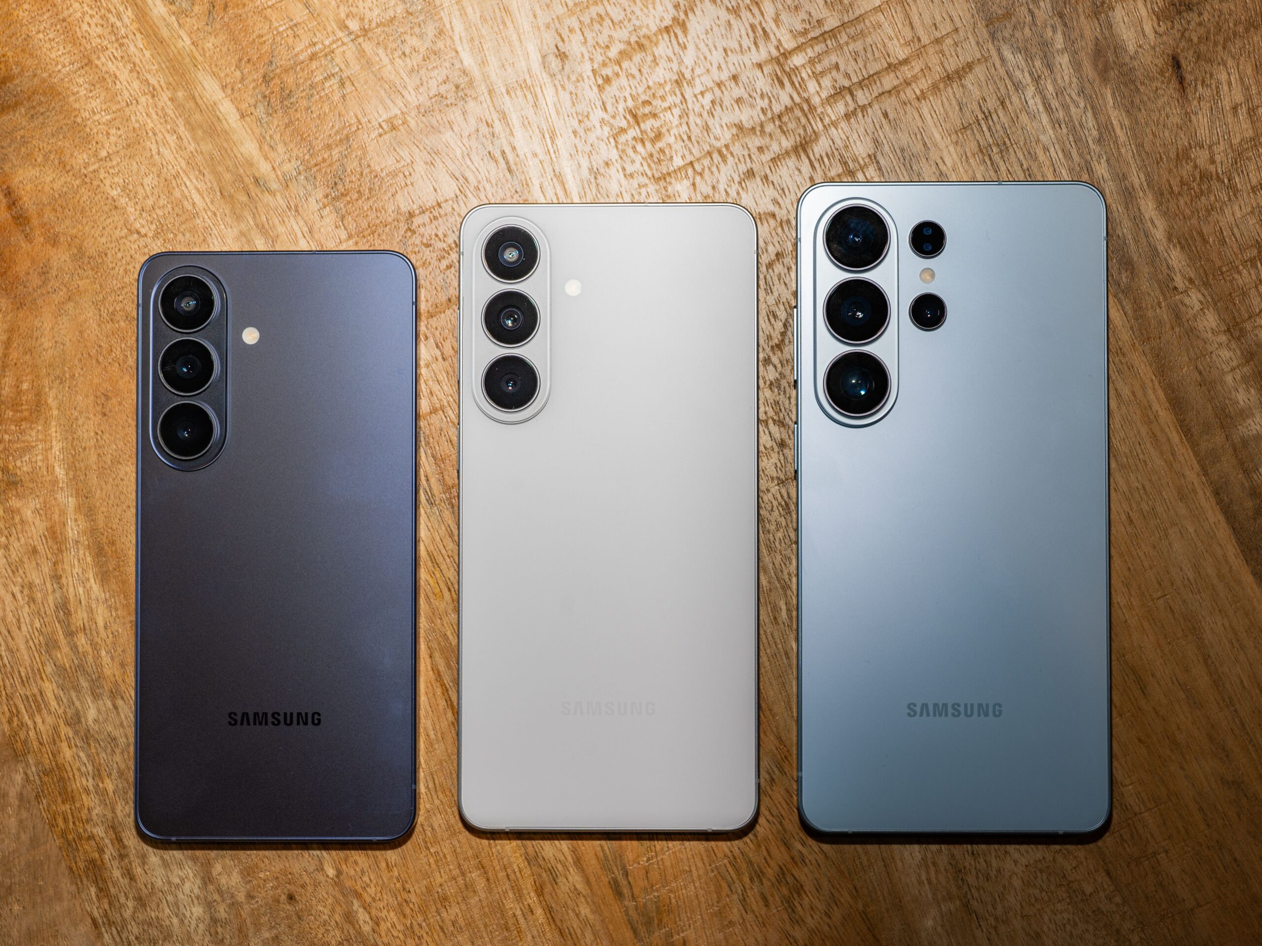 Samsung Galaxy Design Might Finally Ditch Vertical Cameras for a Pixel-Style Bar
