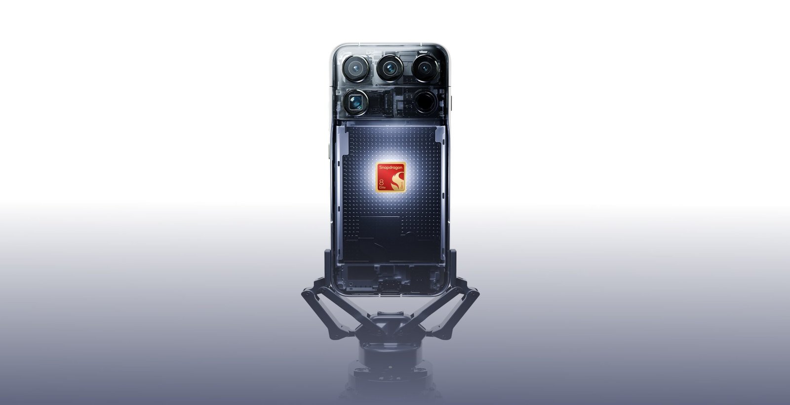 Motorola Unveils Signature 27 Flagship Smartphone
